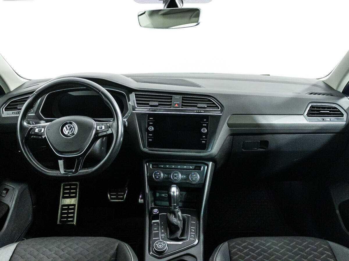 Б/У Фольксваген Тигуан 2018 года. Фото: #12