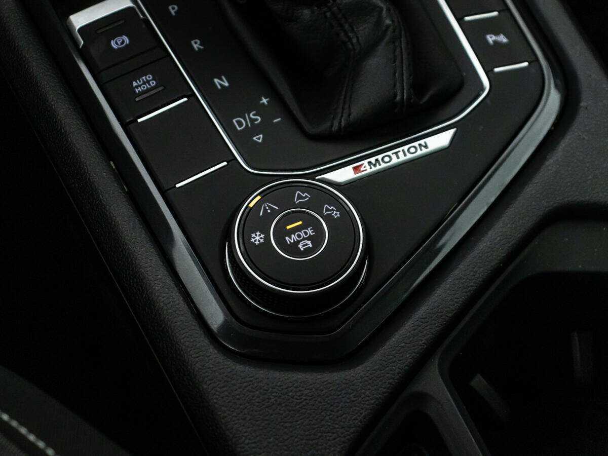 Б/У Фольксваген Тигуан 2018 года. Фото: #16