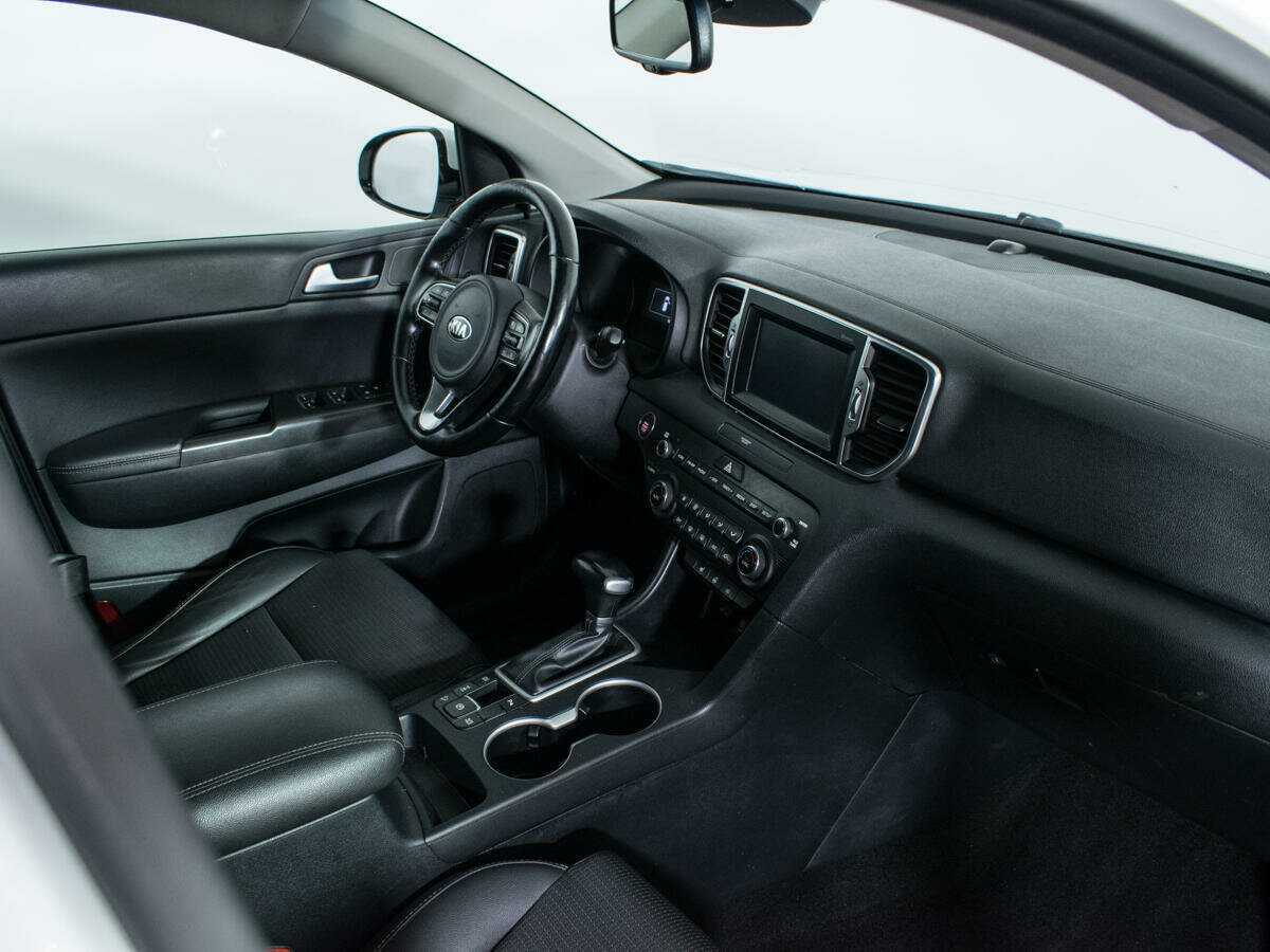 Б/У Киа Спортейдж 2018 года. Фото: #8