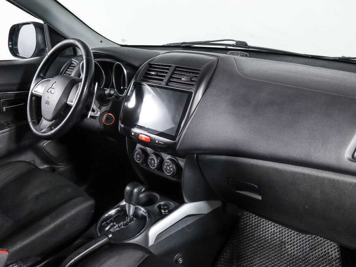 Б/У Митсубиши АС-Икс 2013 года. Фото: #8