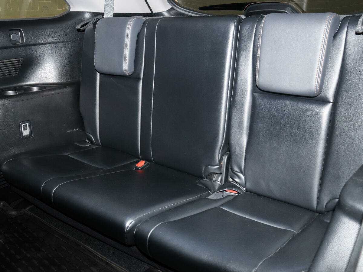 Б/У Тойота Хайлэндер 2014 года. Фото: #6