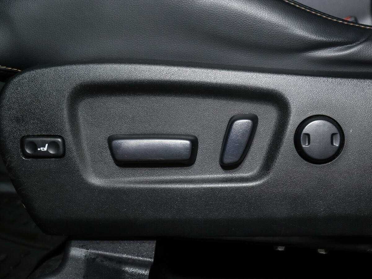 Б/У Тойота Хайлэндер 2014 года. Фото: #16