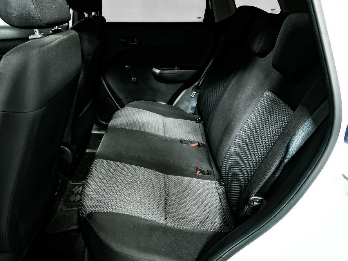 Б/У Сузуки Витара 2018 года. Фото: #11