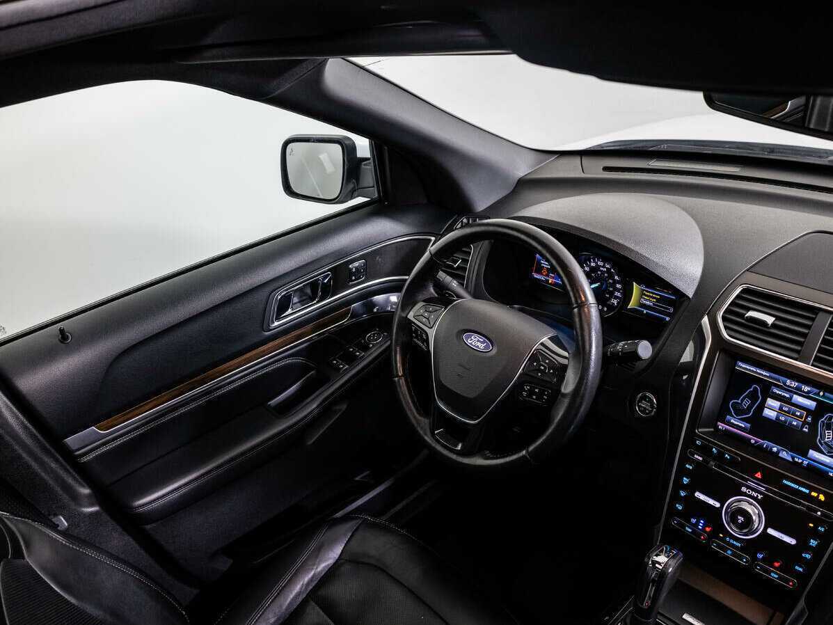 Б/У Форд Експлорер 2015 года. Фото: #16