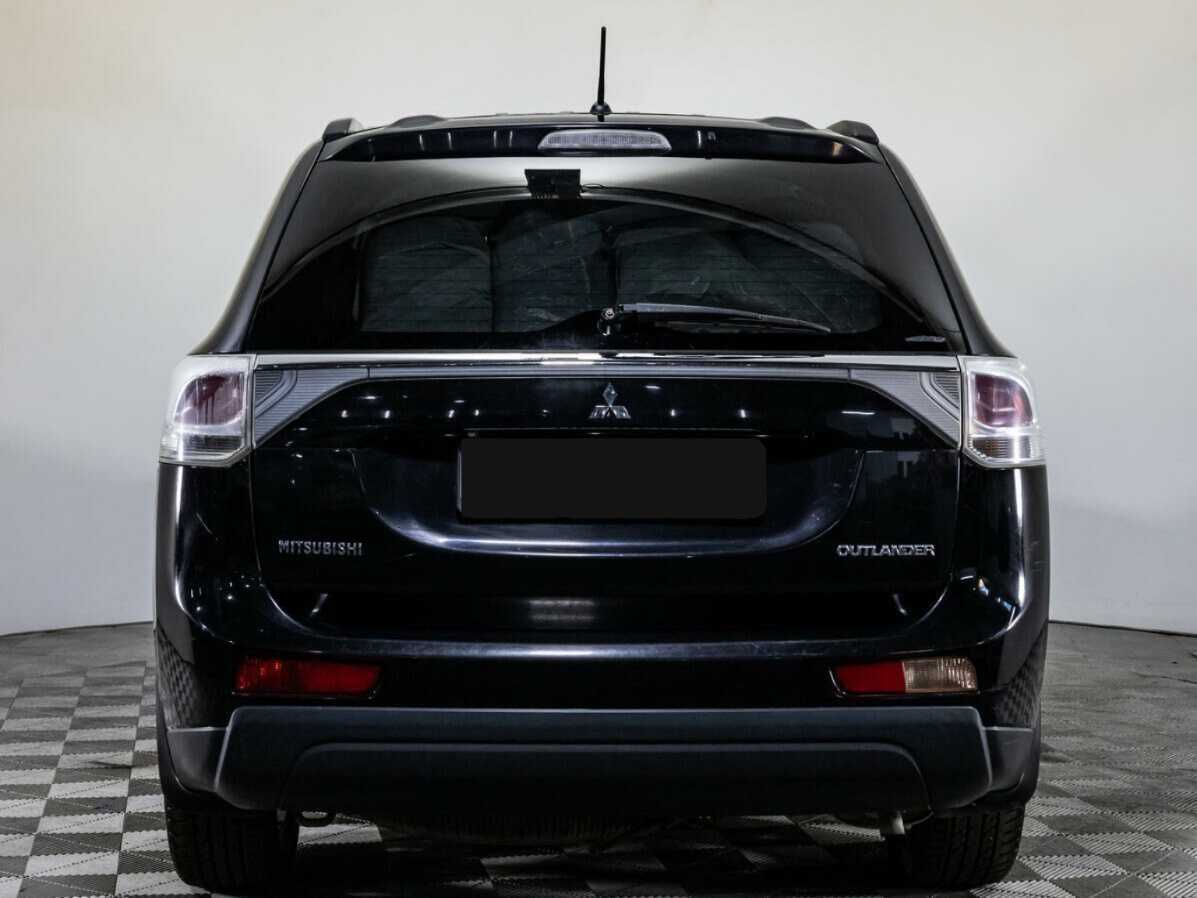 Б/У Митсубиши Оутлэндер 2012 года. Фото: #5
