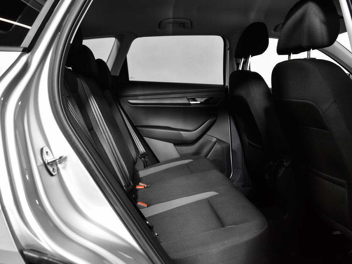 Б/У Шкода Карок 2021 года. Фото: #8