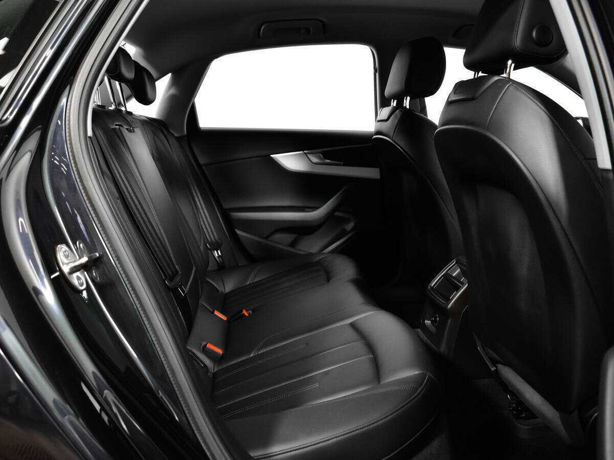 Б/У Ауди А4 2017 года. Фото: #9