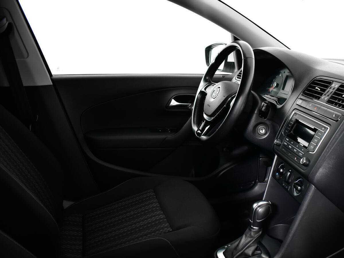 Б/У Фольксваген Поло 2015 года. Фото: #4