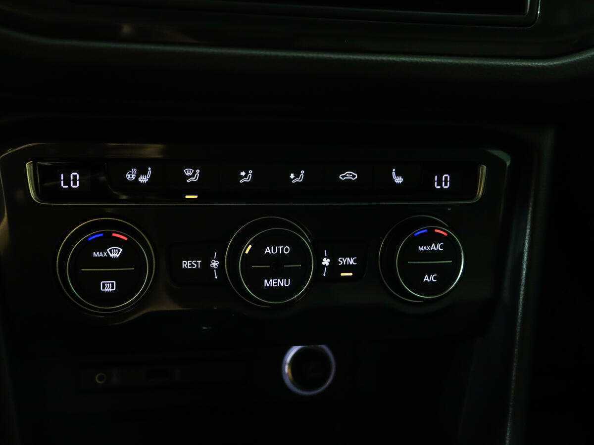 Б/У Фольксваген Тигуан 2017 года. Фото: #14