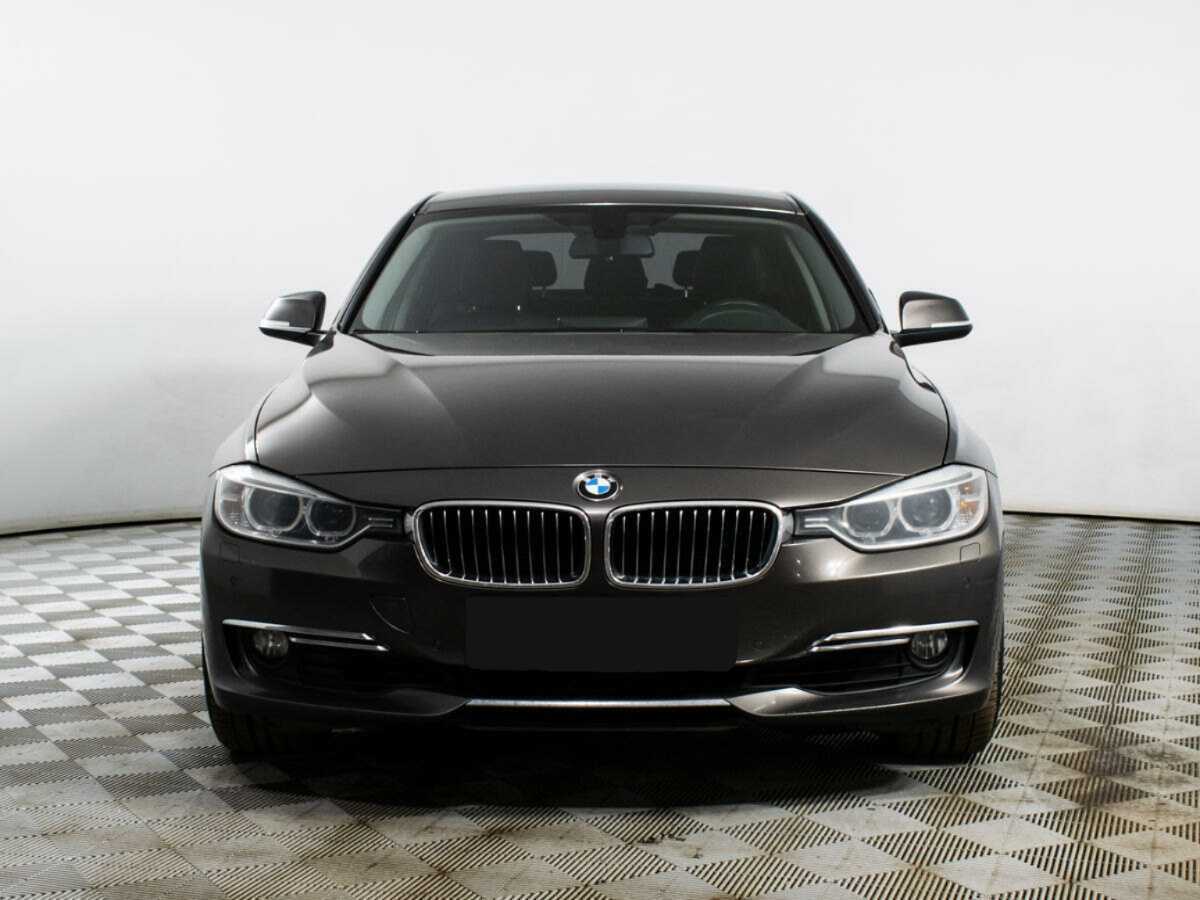 Б/У БМВ 3 серии 2013 года. Фото: #1