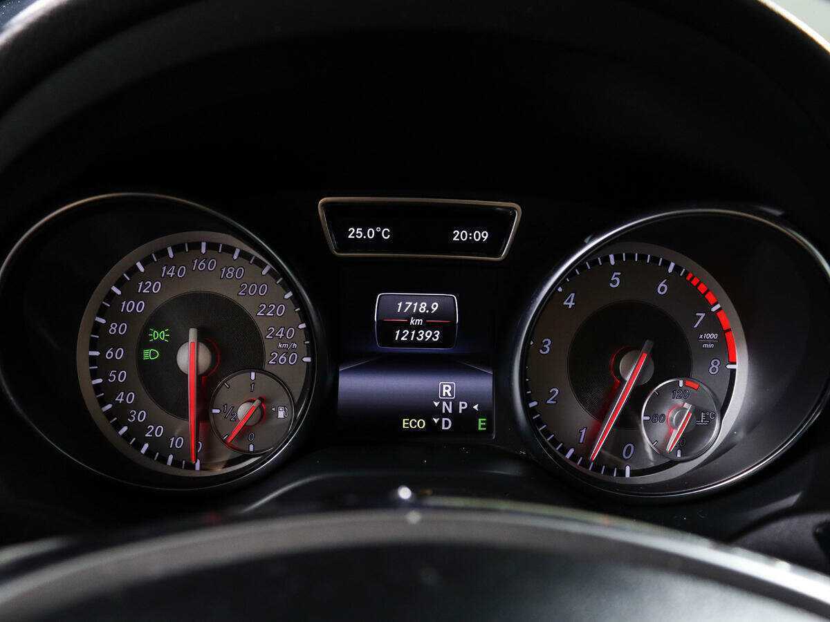 Б/У Мерседес-Бенц КЛА 2013 года. Фото: #8