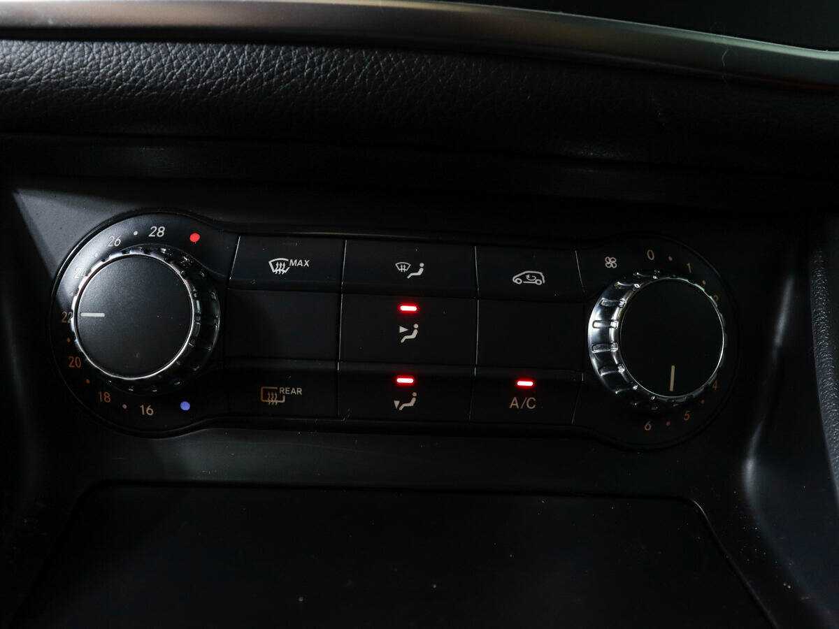 Б/У Мерседес-Бенц КЛА 2013 года. Фото: #12