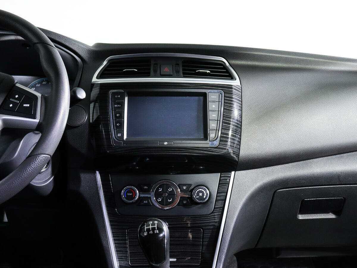 Б/У Лифан Солано 2018 года. Фото: #12