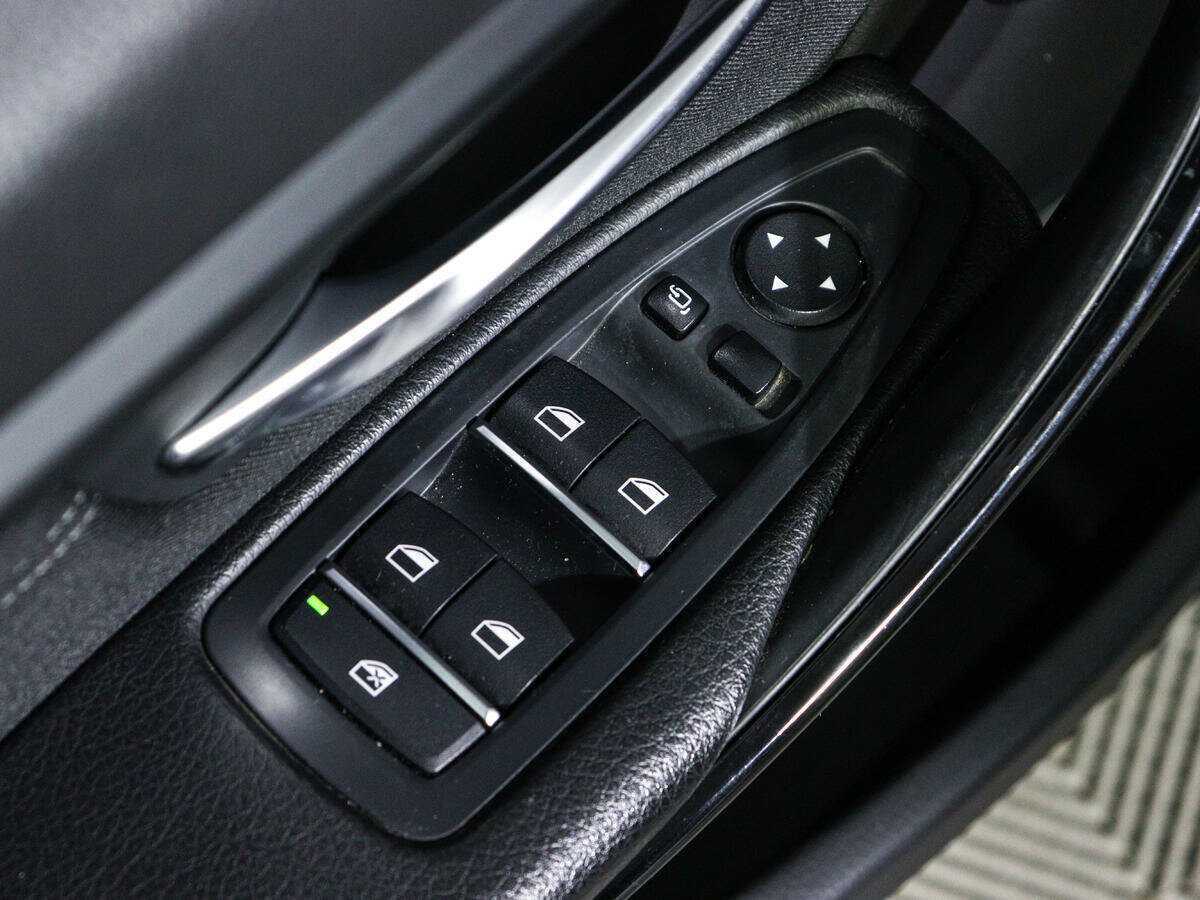 Б/У БМВ 3 серии 2017 года. Фото: #11