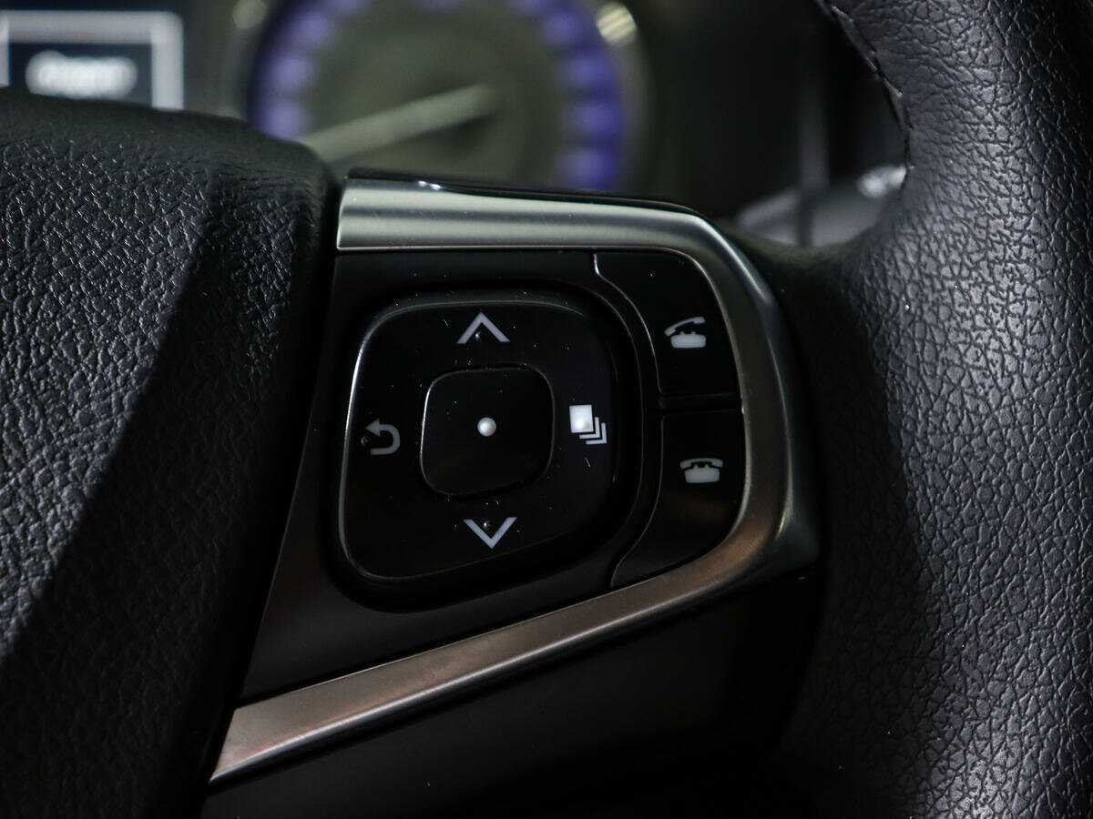 Б/У Тойота Камри 2016 года. Фото: #19