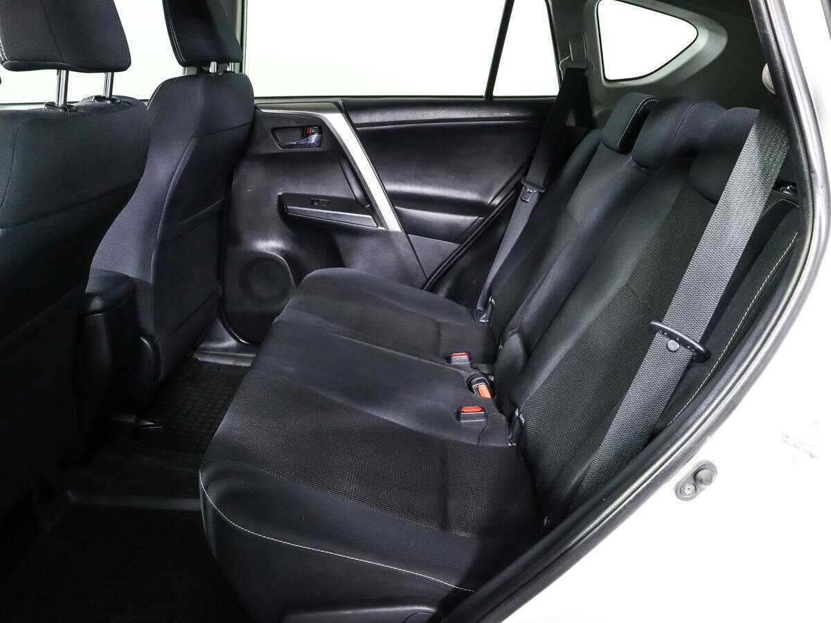 Б/У Тойота Рав4 2016 года. Фото: #7