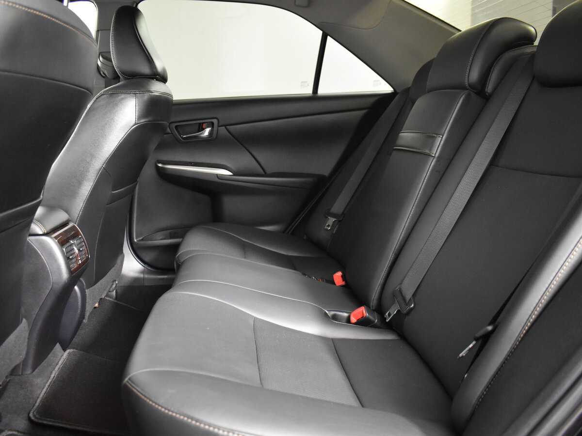 Б/У Тойота Камри 2015 года. Фото: #6