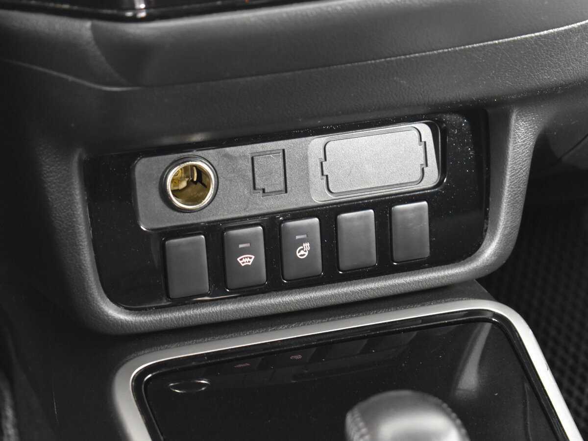 Б/У Митсубиши Оутлэндер 2017 года. Фото: #14