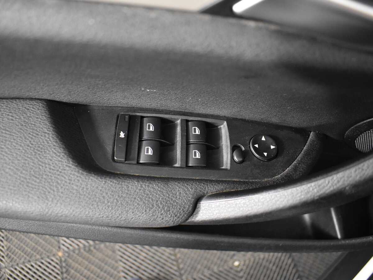 Б/У БМВ Икс1 2014 года. Фото: #10