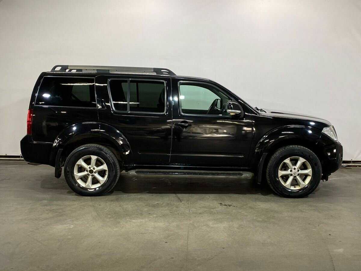 Б/У Ниссан Патфайндер 2012 года. Фото: #3