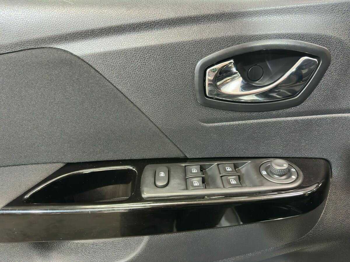 Б/У Рено Каптюр 2017 года. Фото: #14