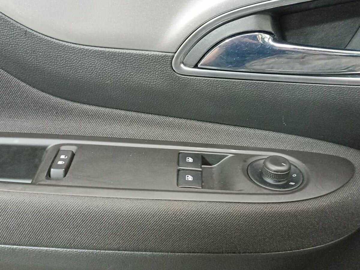 Б/У Опель Мокка 2014 года. Фото: #15