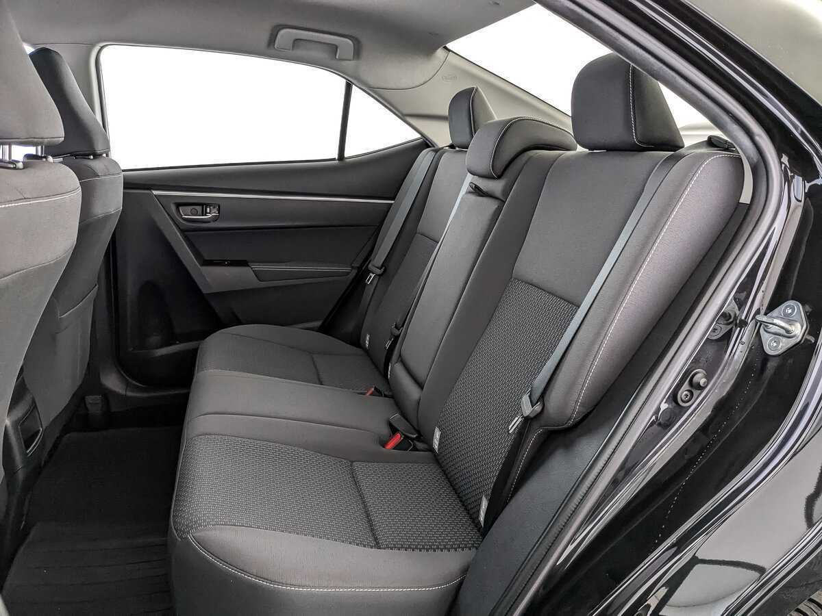 Б/У Тойота Королла 2017 года. Фото: #13