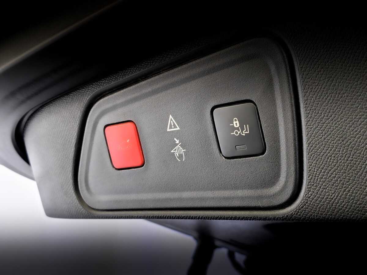 Б/У Пежо 3008 2018 года. Фото: #20