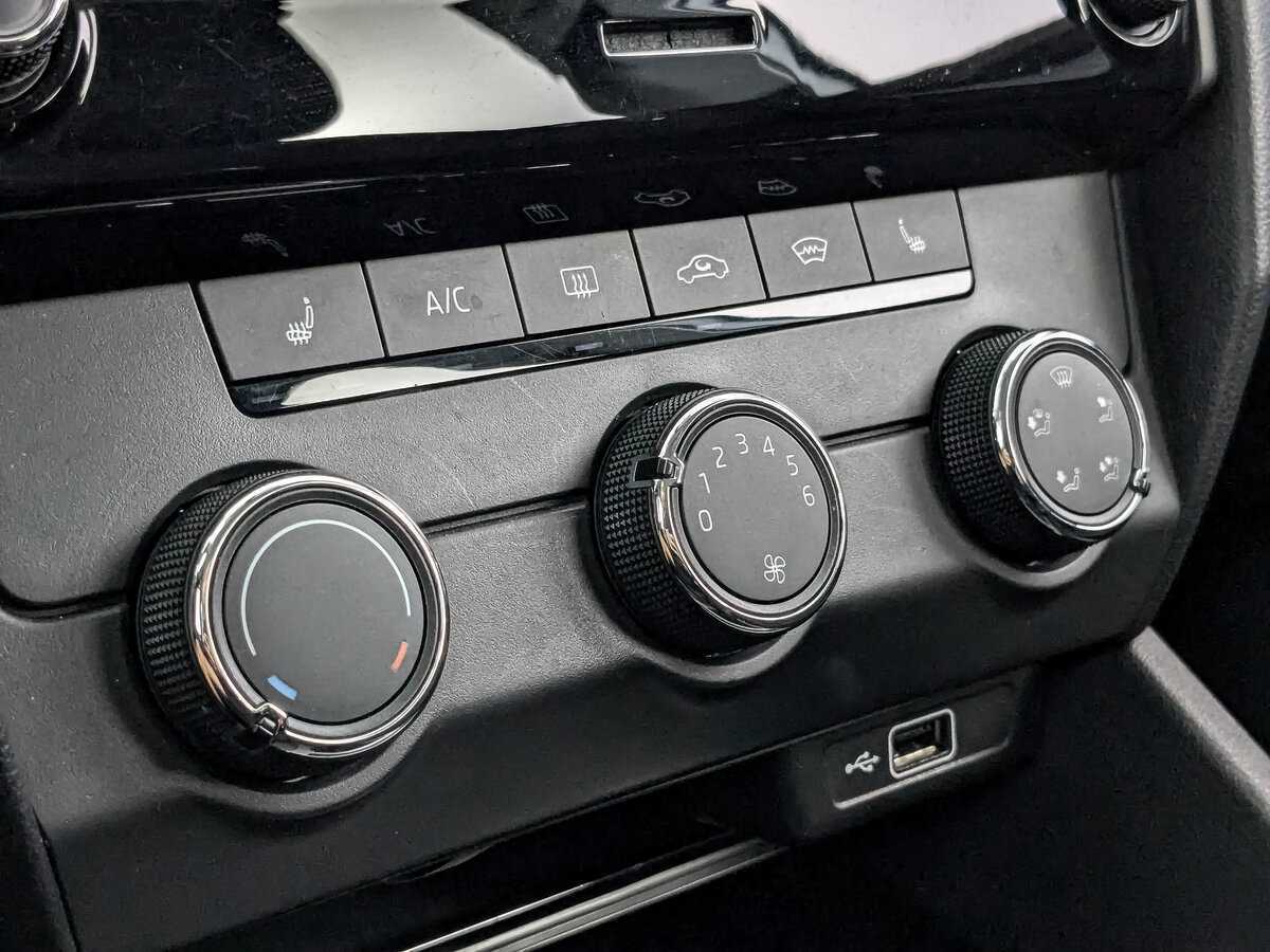 Б/У Шкода Октавия 2019 года. Фото: #15