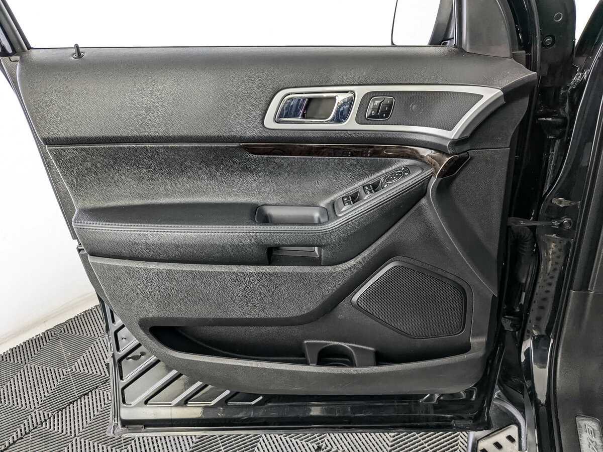 Б/У Форд Експлорер 2015 года. Фото: #14