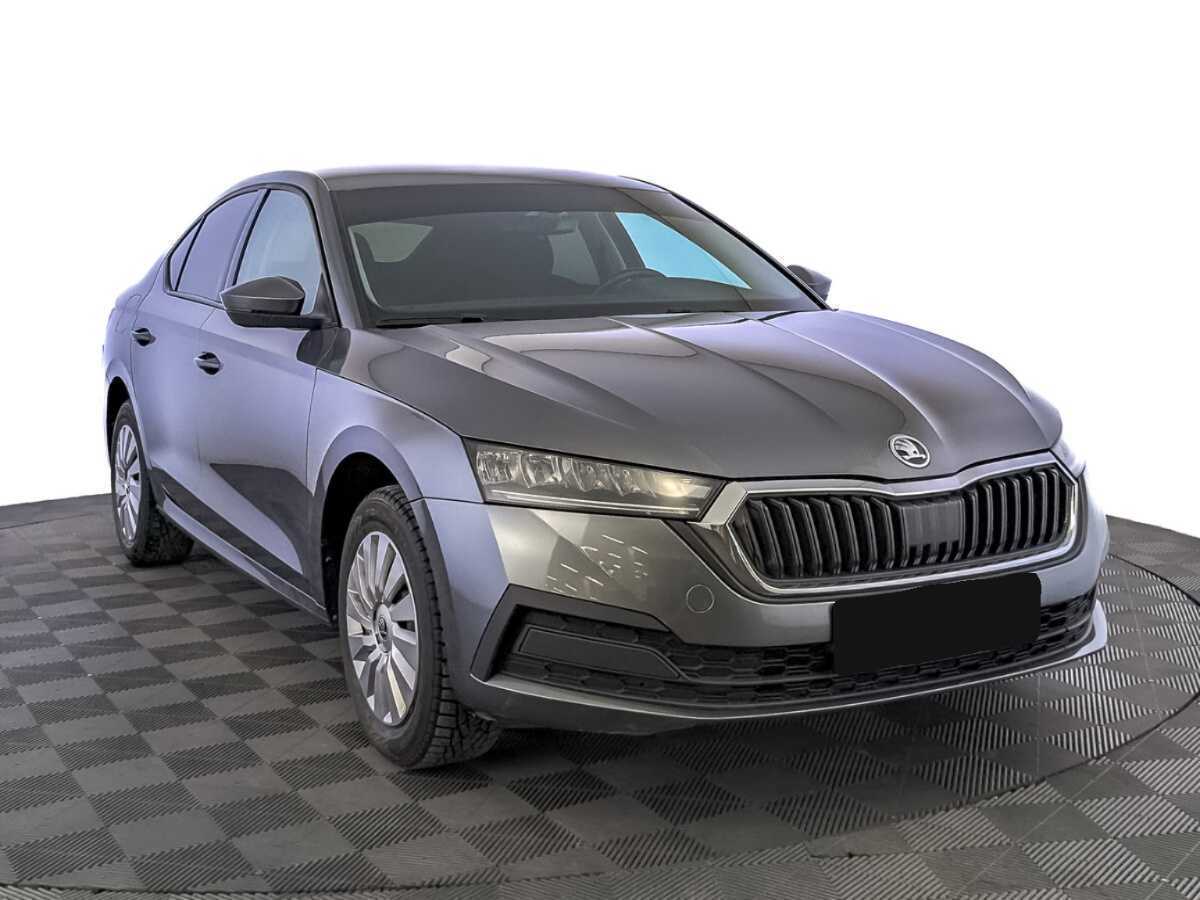 Б/У Шкода Октавия 2021 года. Фото: #2