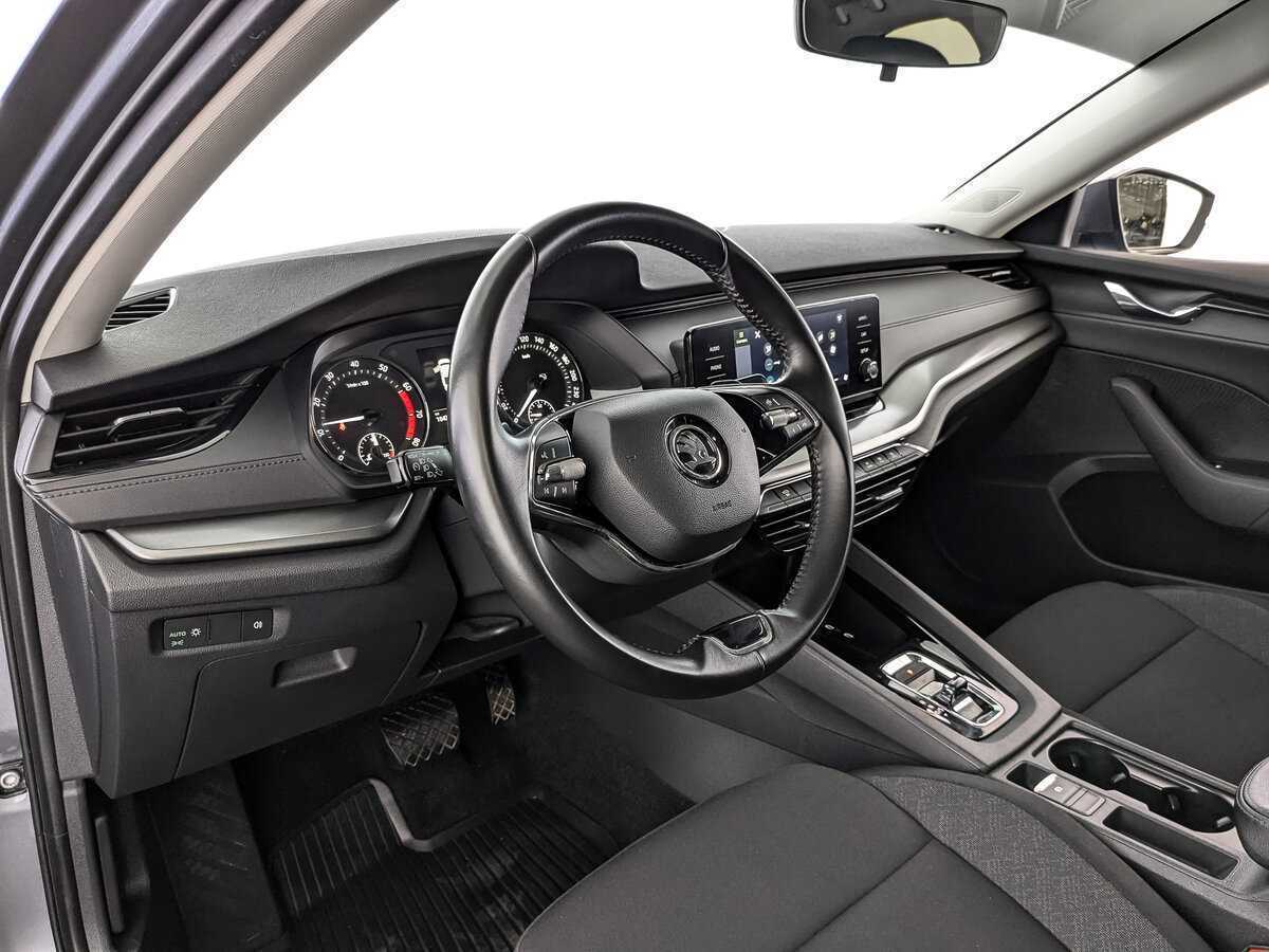 Б/У Шкода Октавия 2021 года. Фото: #10