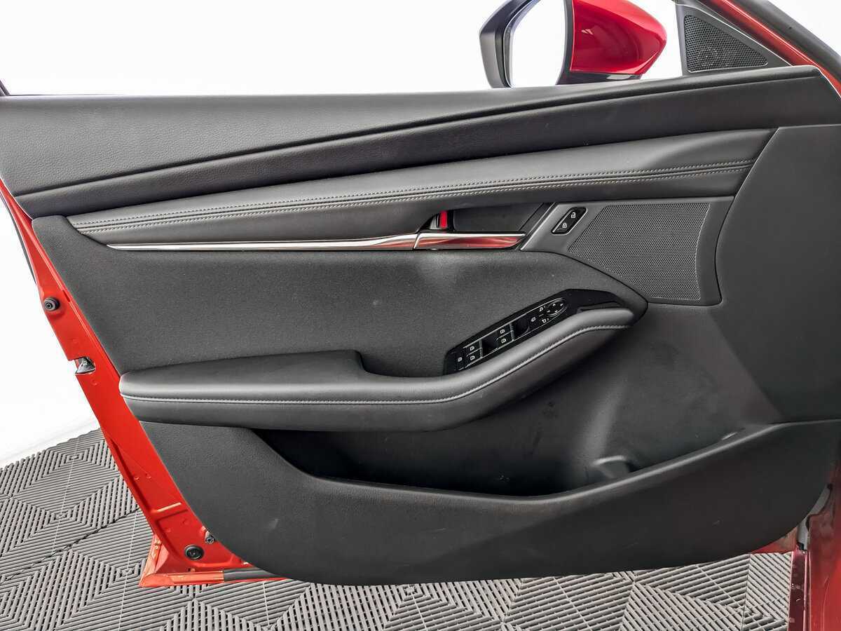 Б/У Мазда 3 2019 года. Фото: #13