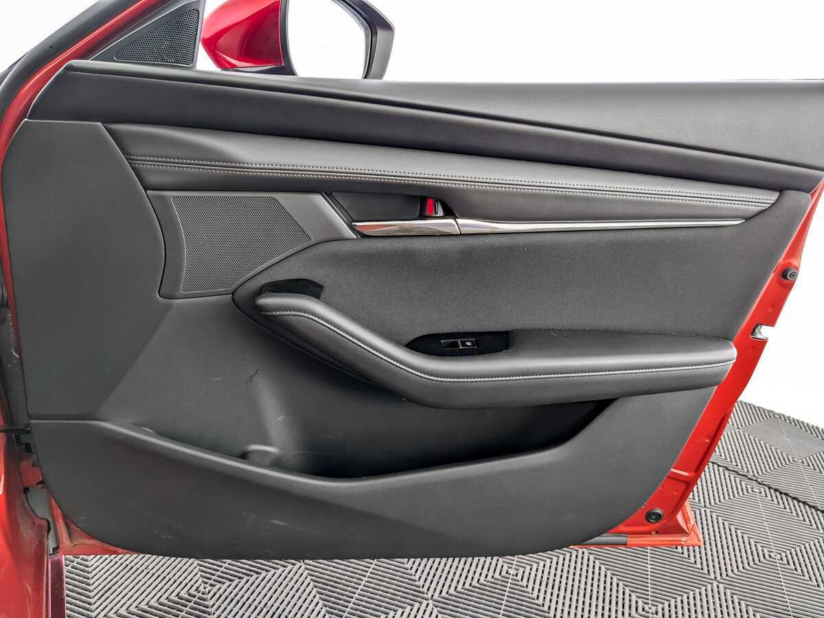 Б/У Мазда 3 2019 года. Фото: #18