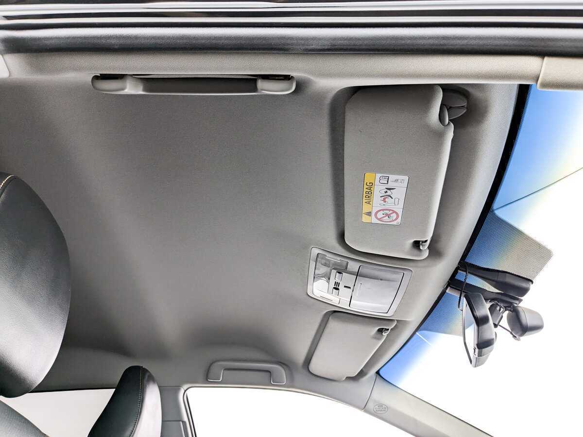 Б/У Тойота Камри 2016 года. Фото: #18