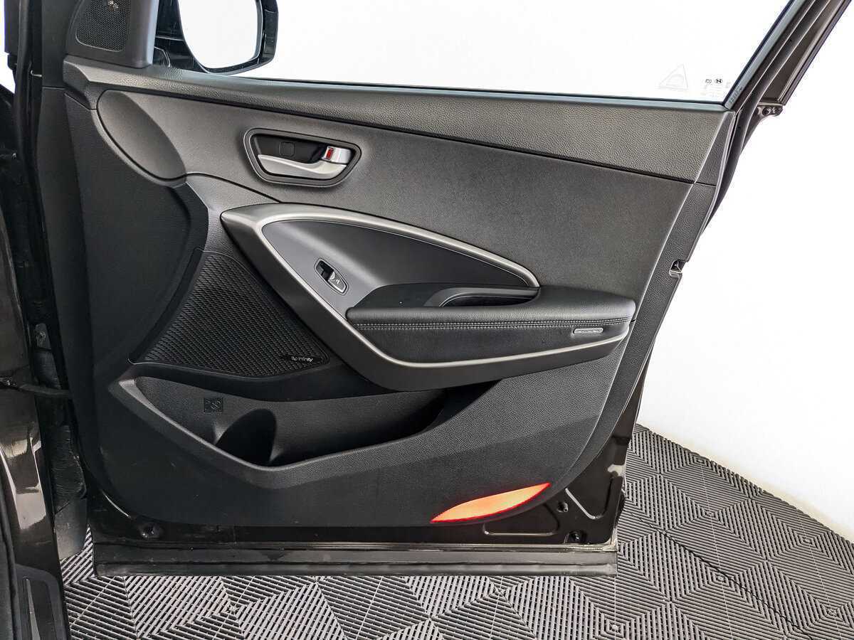 Б/У Хендай Санта Фе 2017 года. Фото: #20