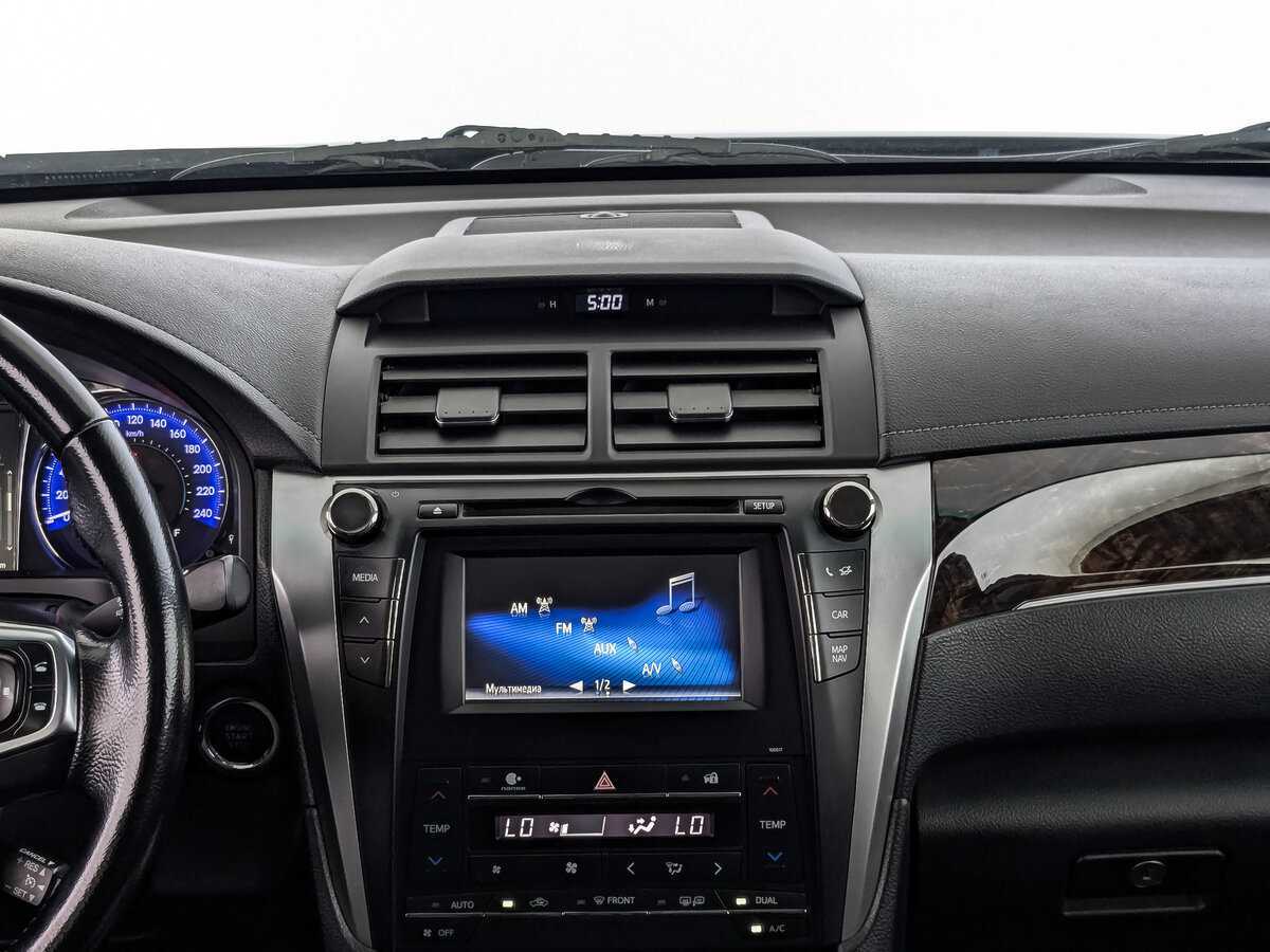 Б/У Тойота Камри 2016 года. Фото: #12