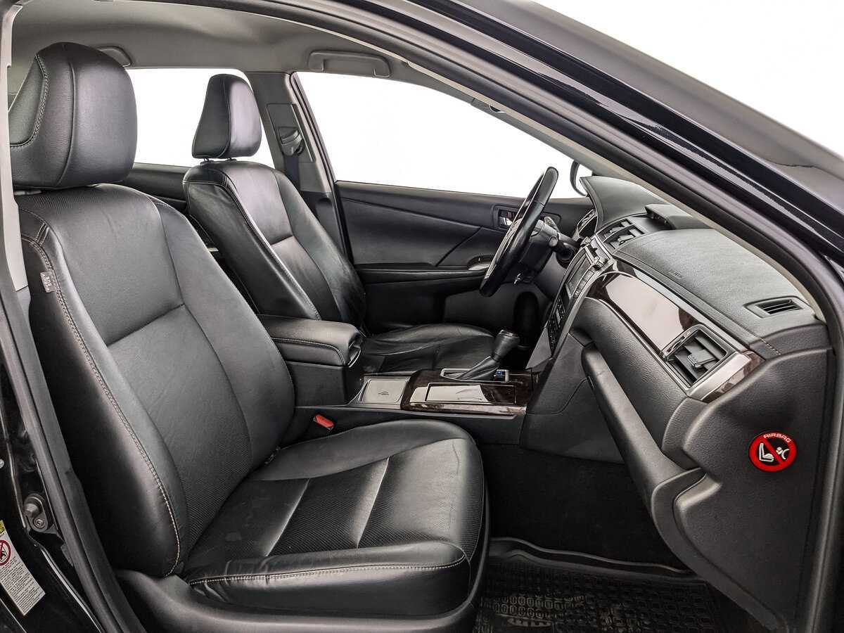 Б/У Тойота Камри 2017 года. Фото: #19