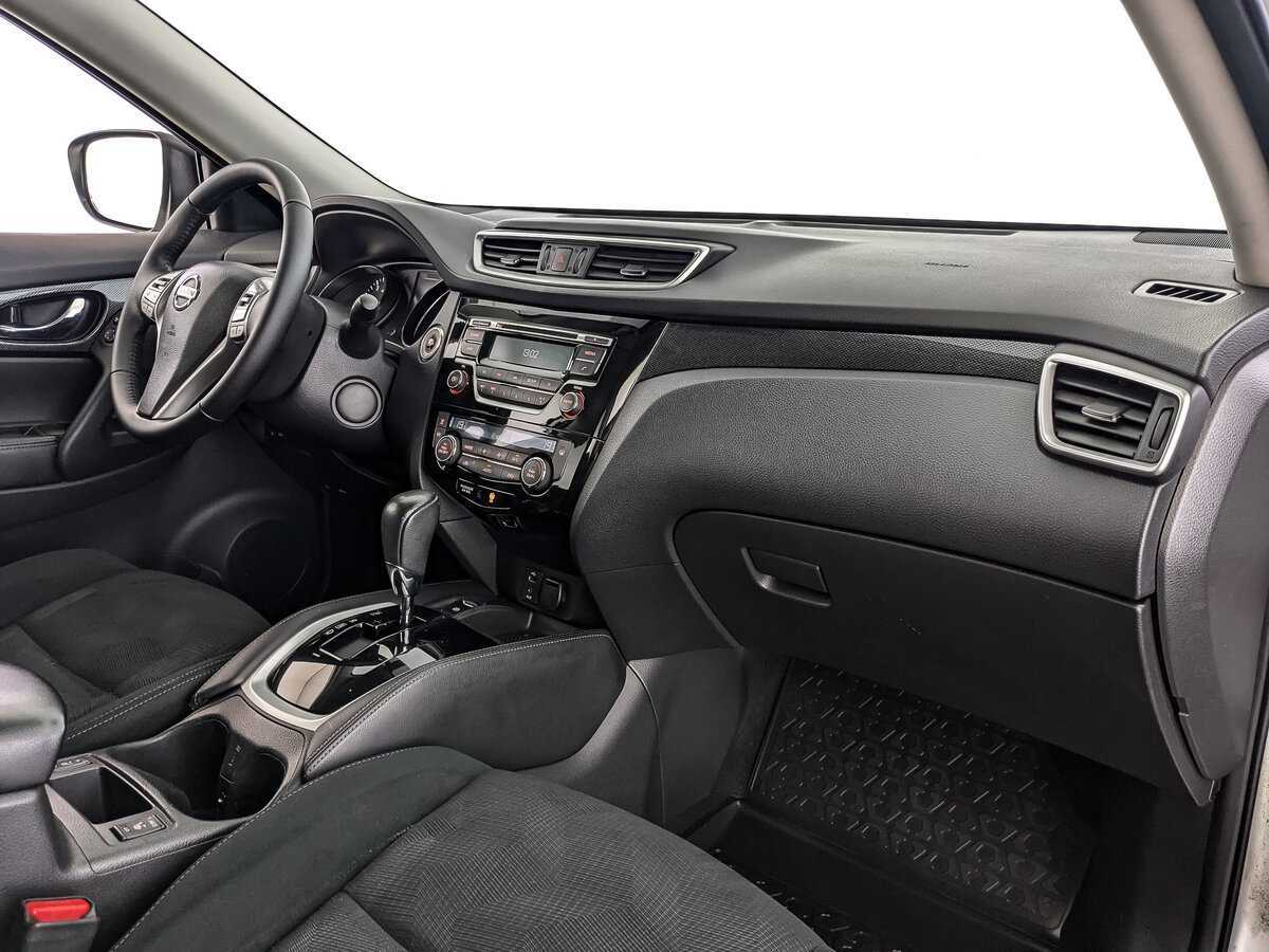 Б/У Ниссан Икс-Трейл 2017 года. Фото: #8