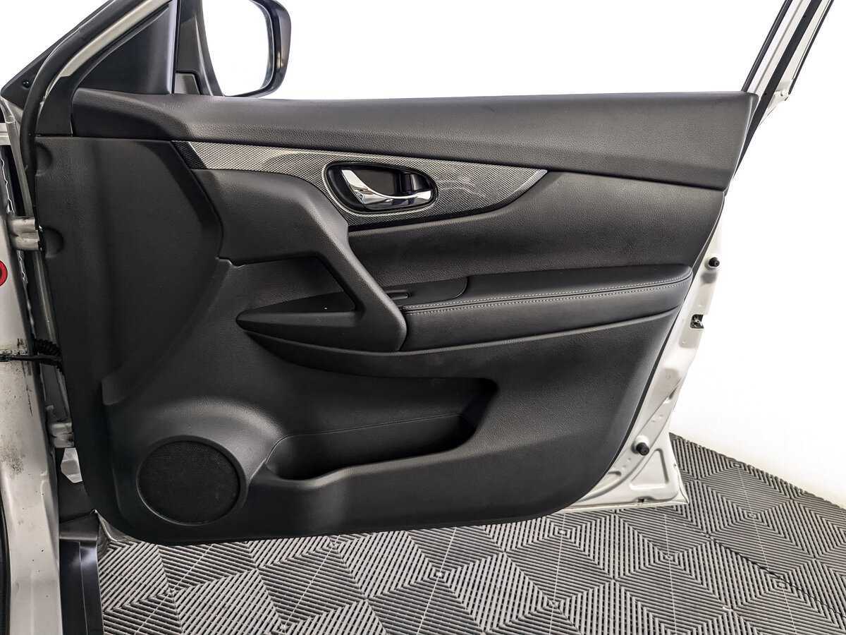 Б/У Ниссан Икс-Трейл 2017 года. Фото: #20