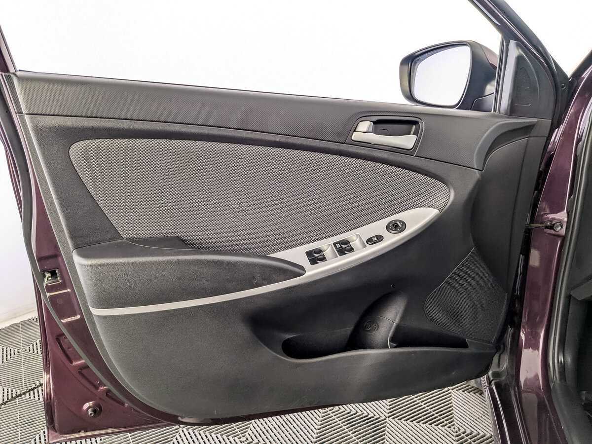 Б/У Хендай Солярис 2012 года. Фото: #14