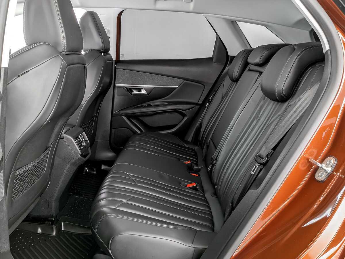 Б/У Пежо 3008 2017 года. Фото: #9