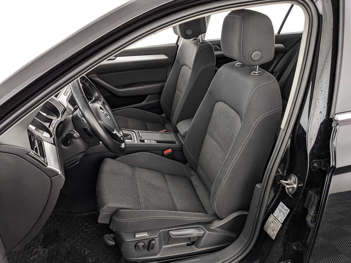 Б/У Фольксваген Пассат 2018 года. Фото: #15