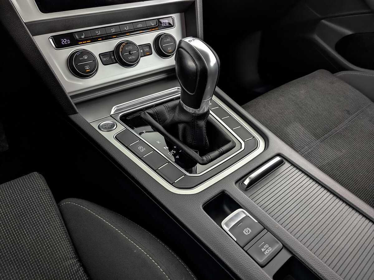 Б/У Фольксваген Пассат 2018 года. Фото: #22