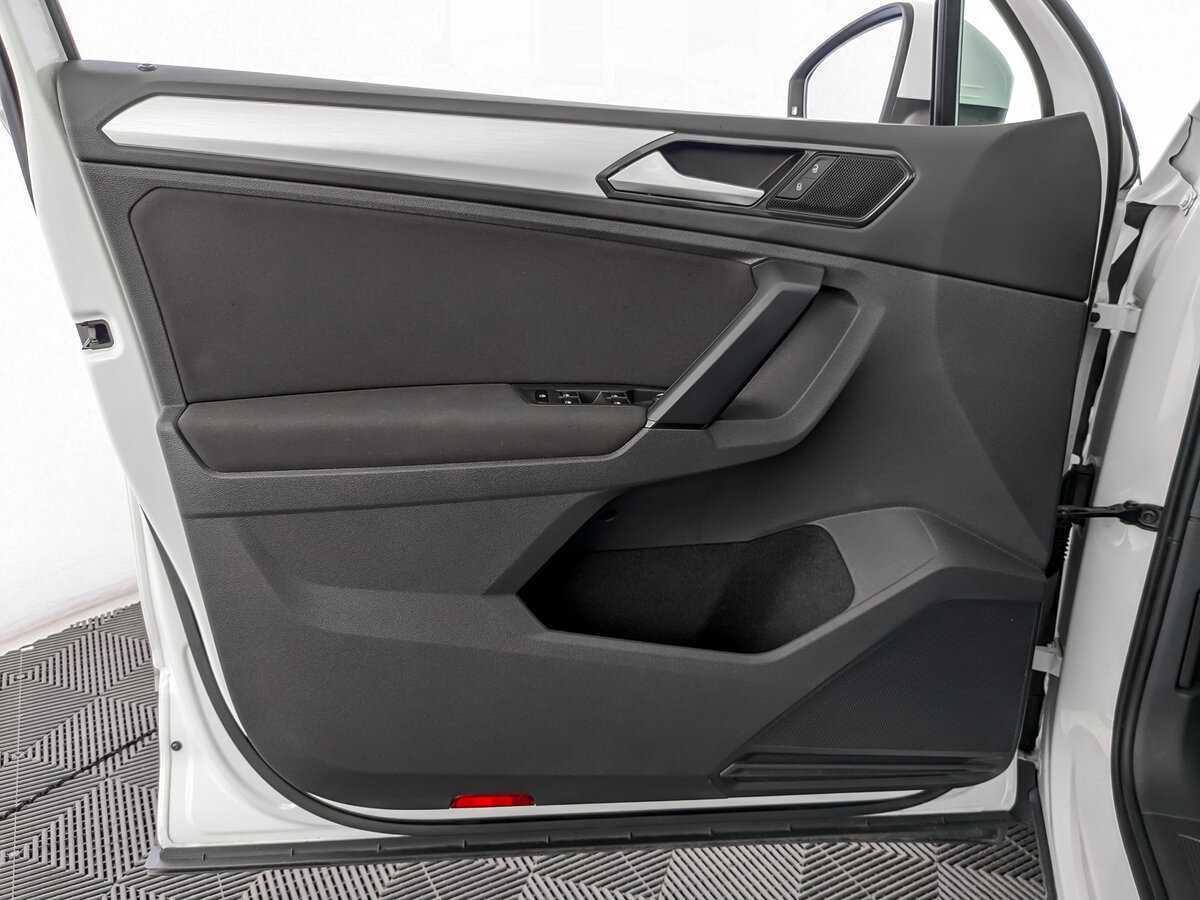 Б/У Фольксваген Тигуан 2017 года. Фото: #14