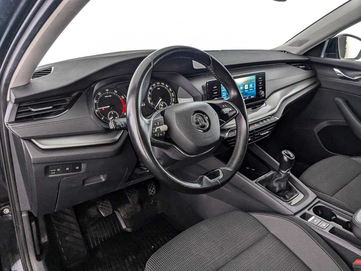 Б/У Шкода Октавия 2021 года. Фото: #10