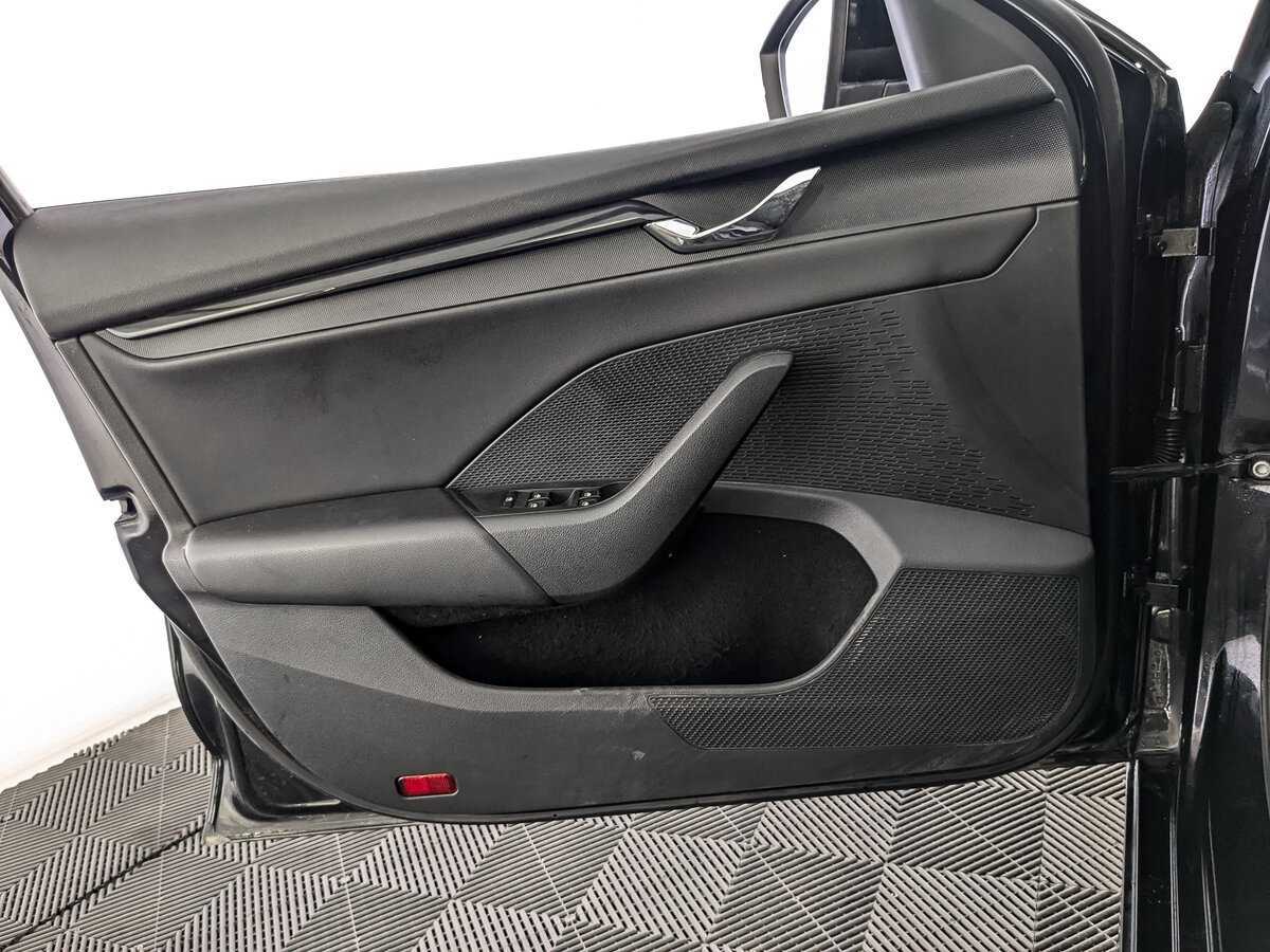 Б/У Шкода Октавия 2021 года. Фото: #14