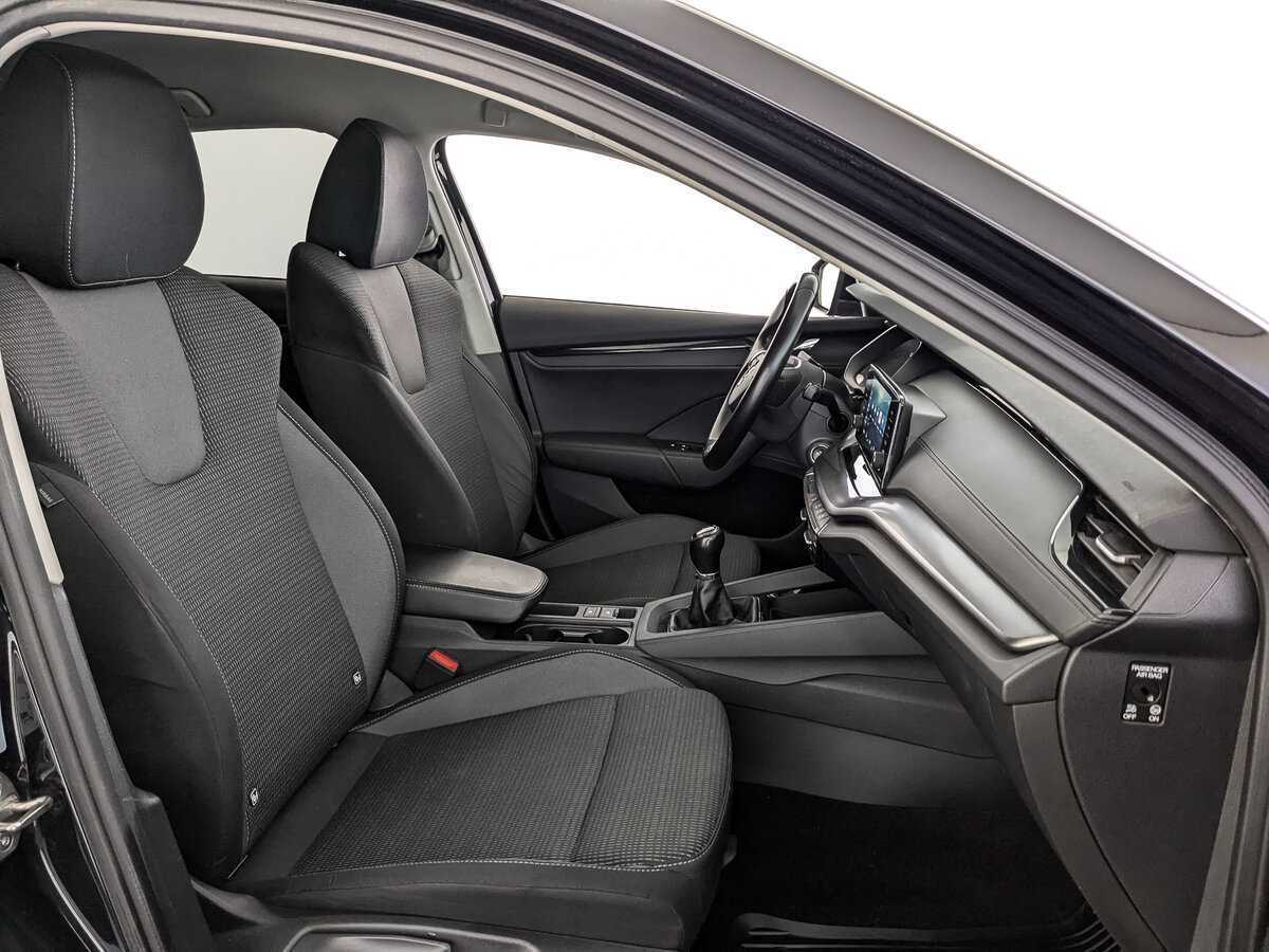 Б/У Шкода Октавия 2021 года. Фото: #19