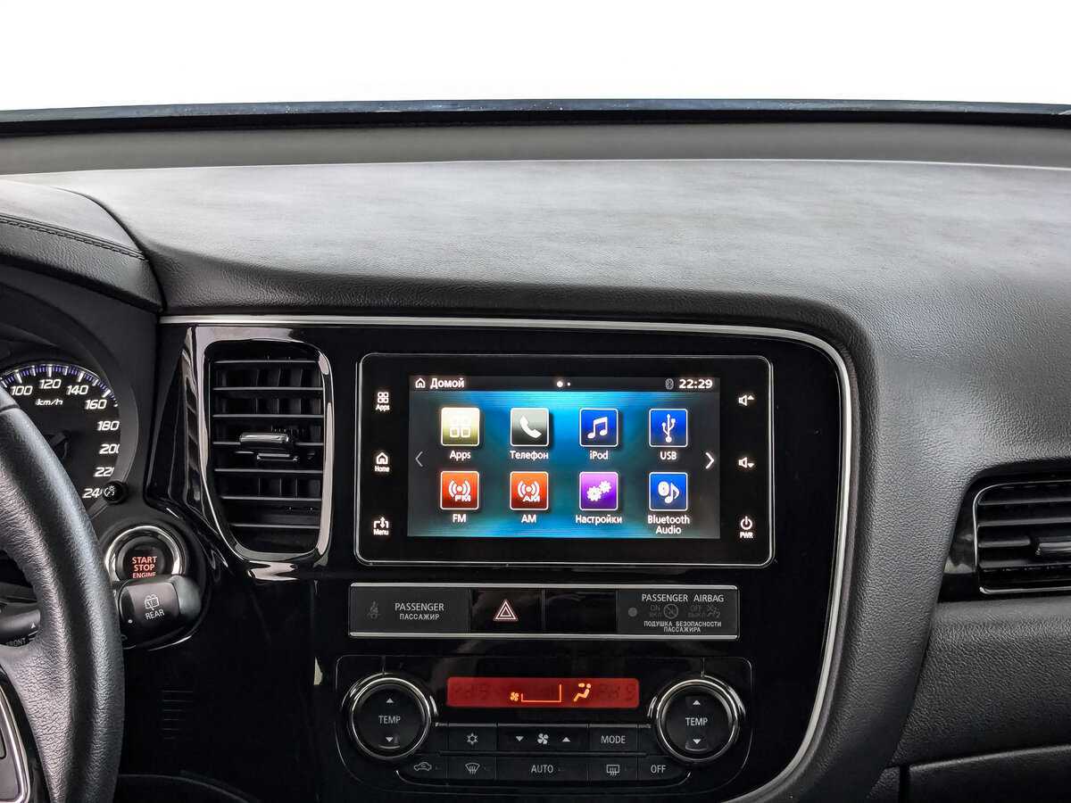 Б/У Митсубиши Оутлэндер 2019 года. Фото: #12