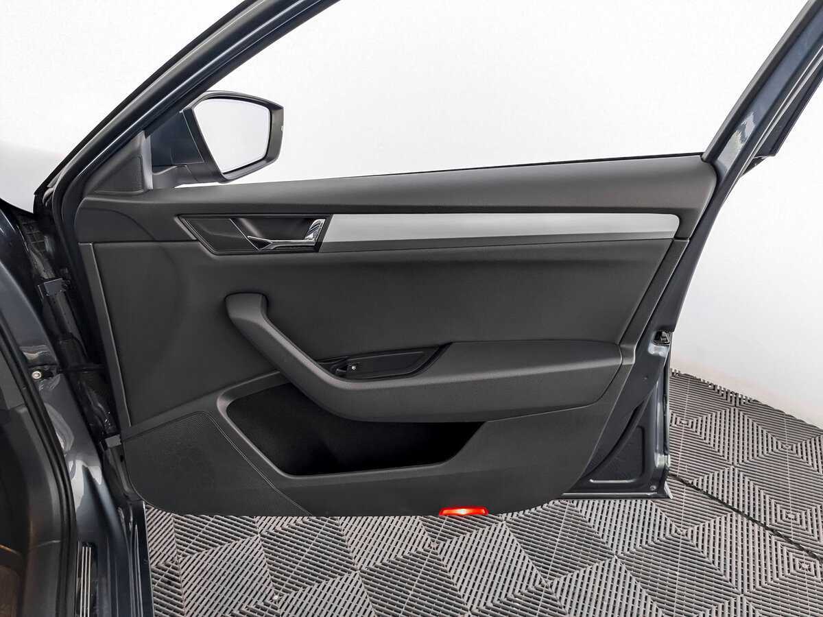 Б/У Шкода Суперб 2019 года. Фото: #19